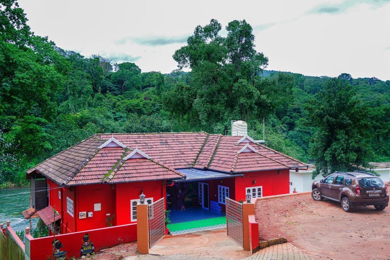 Falcon Riverview Resorts Kuttampuzha Exterior foto